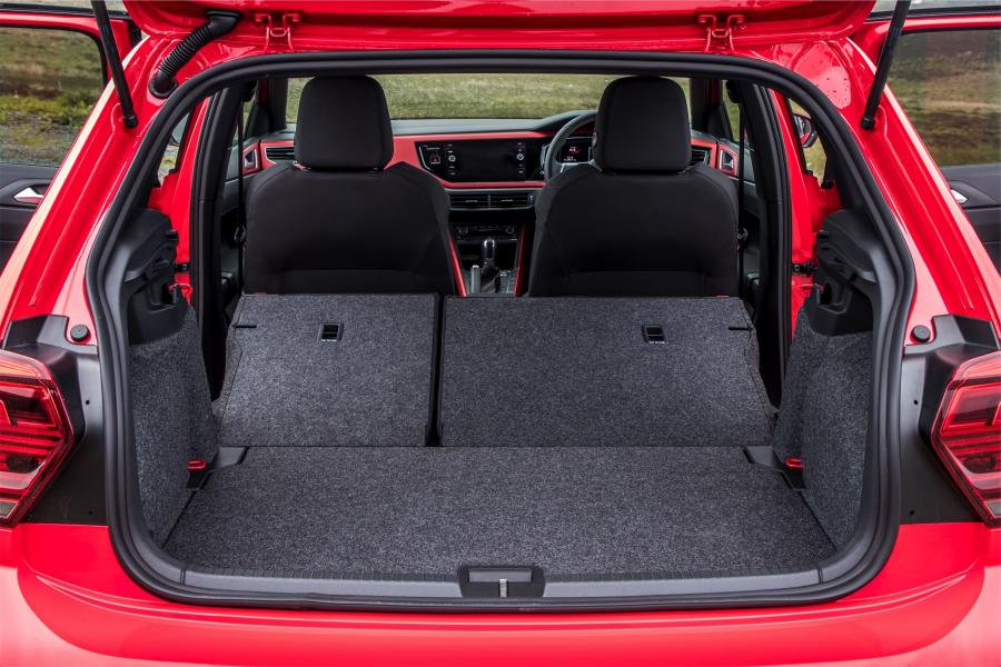 Багажник Volkswagen Polo GTI 2018 года  (UK) (фото 14 из 35)